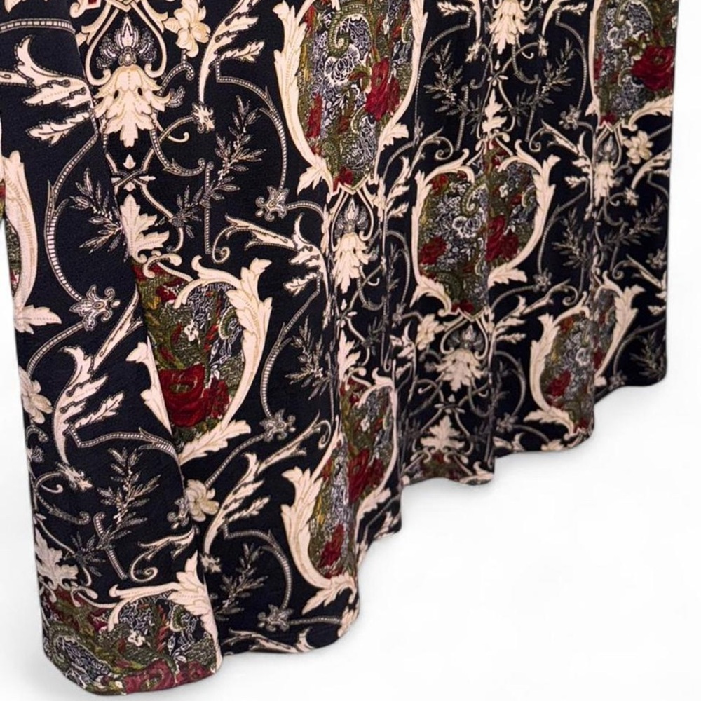 On Trend wrap 3/4 Sleeve Maxi Dress in Black and Cream - Picture 4 of 6